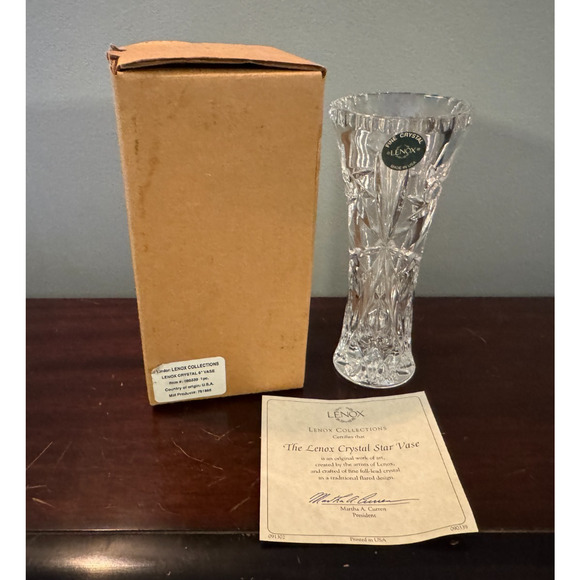 Lenox Crystal Star Vase 6 Inch Made in USA With Box & COA Holiday Christmas - Picture 2 of 9